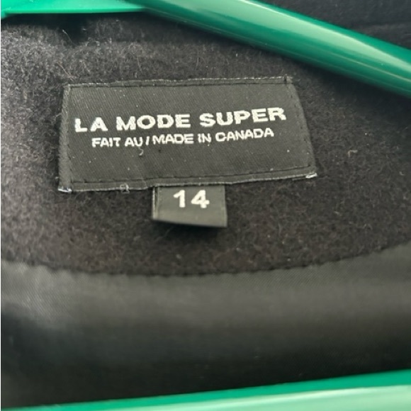 Black Wool Coat * MADE IN CANADA - Picture 4 of 5